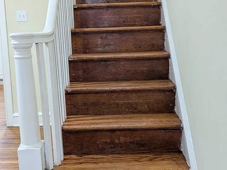 518 E Ashmead St — Photo 5