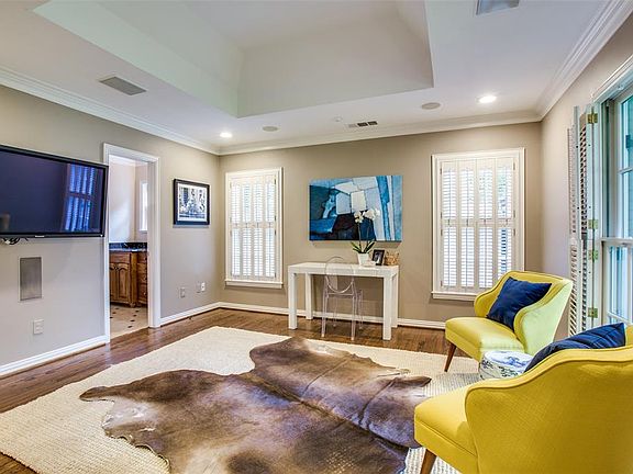 4th image of 5607 Greenbrier Dr
