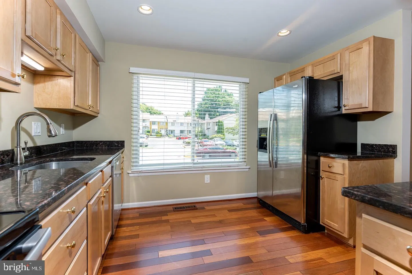 3 bed, 3.5 bath, 2130 sqft, $2,850 — Photo 4