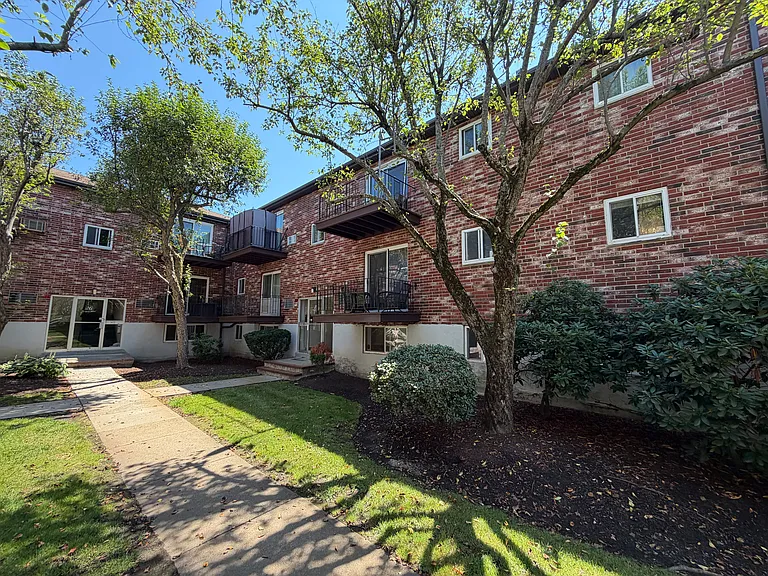 28 Westgate Rd #5 — Photo 16