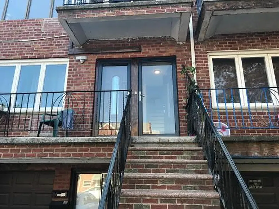 Building Photo 4