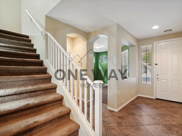 18815 E Swan Dr — Photo 8