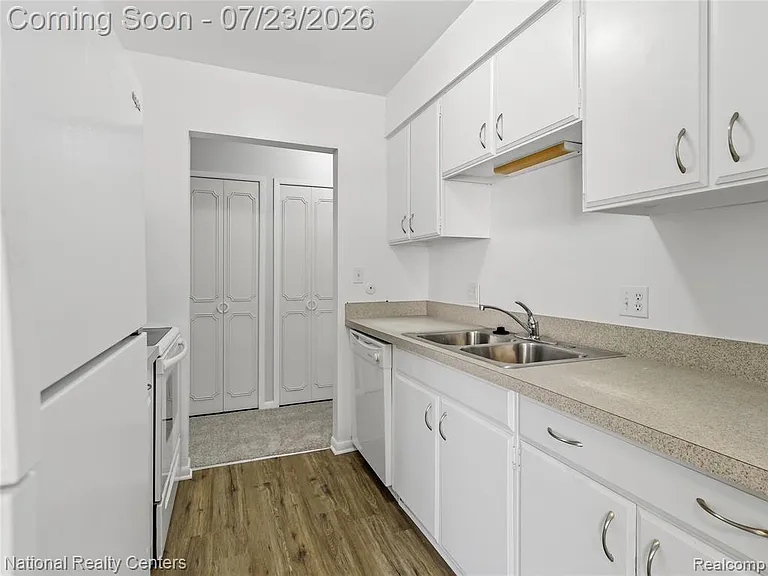 33234 Kingslane Ct #6 — Photo 7