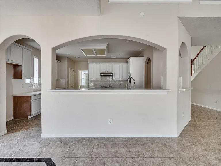3902 Breaux Bridge Ln — Photo 23