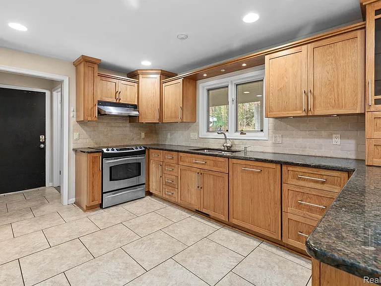 4966 Whispering Pine Ln — Photo 12