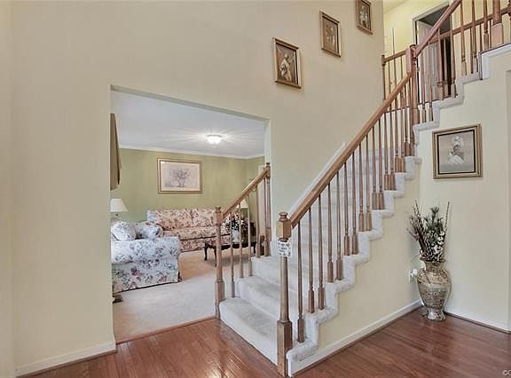 4th image of 6728 Southbury Ct
