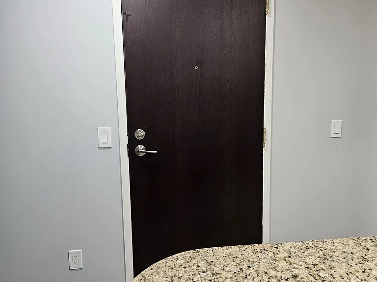 30 Grand Trunk Cres #615 — Photo 1