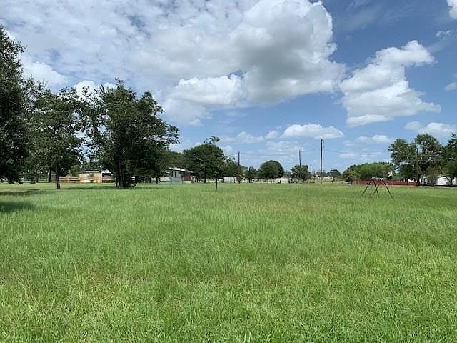 1st image of 38402 Woodland Lakes Ct