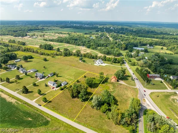 Paradise Rd, Medina, OH 44256