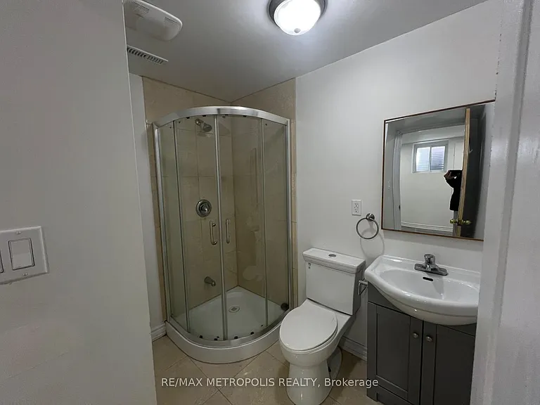 570 Springview Dr #BASEMENT — Photo 17
