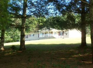 230 Beaver Dam Dr, Austinville, VA 24312