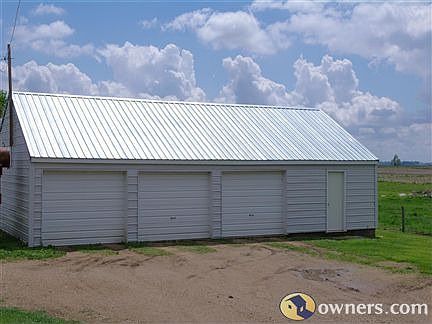 3 car garage & workshop