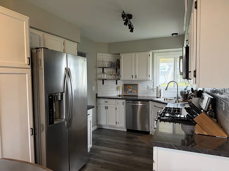 1487 S Pembroke Dr #1 — Photo 4