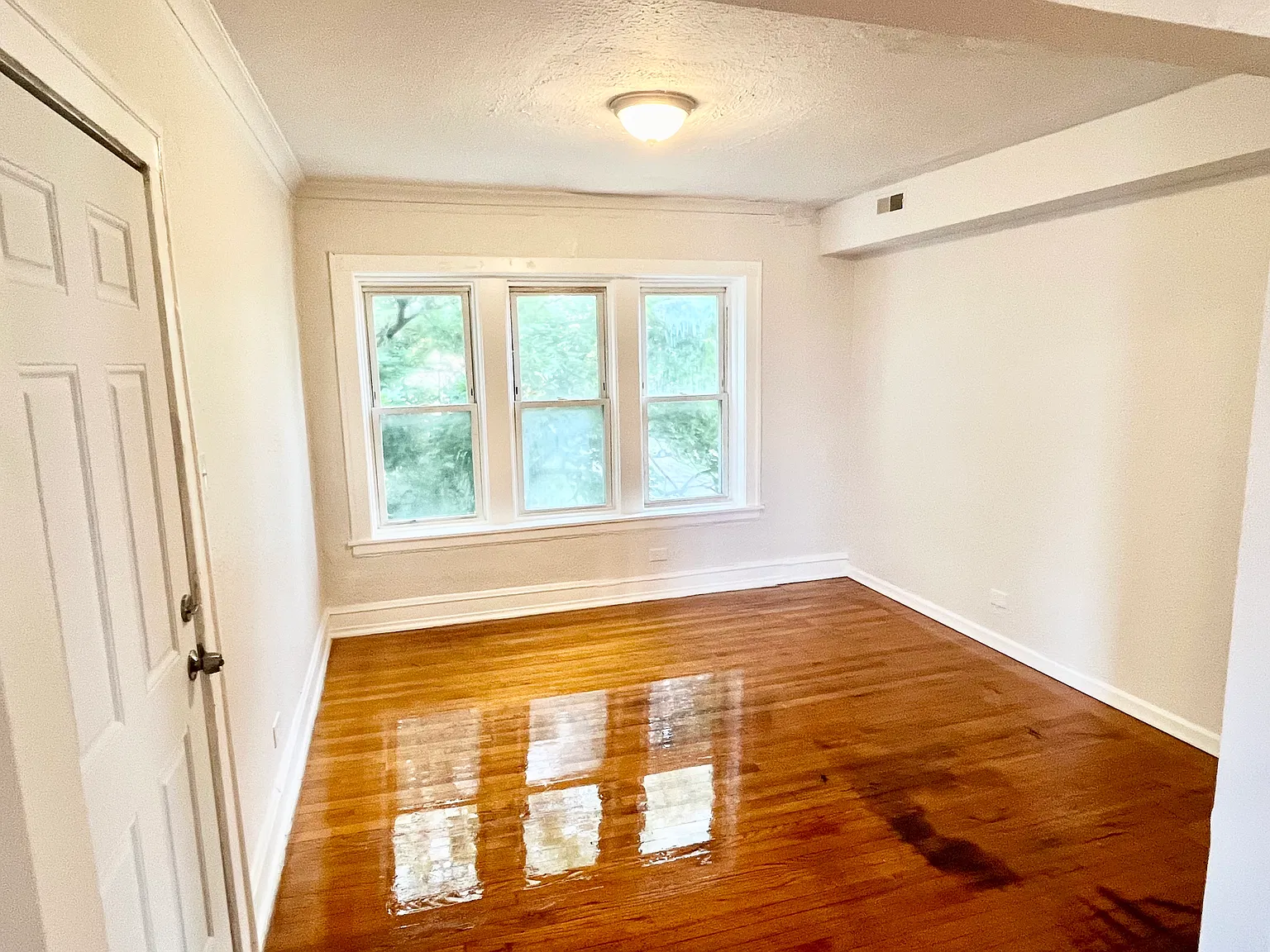 4058 W Crystal St #3 — Photo 2
