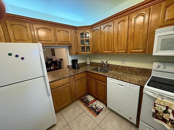 5th image of 441 NW 76th Avenue #207