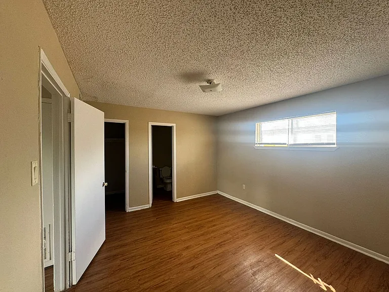 3102 Atkinson Ave — Photo 16