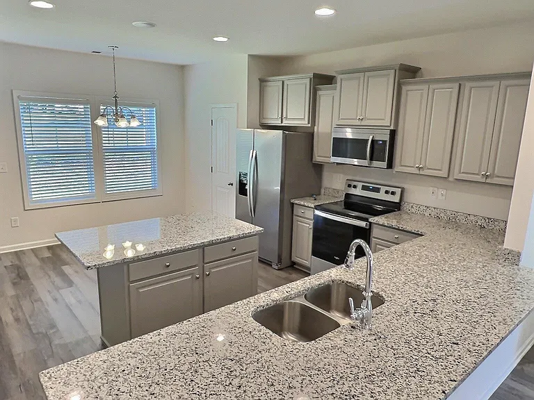 125 Granada Pl — Photo 4