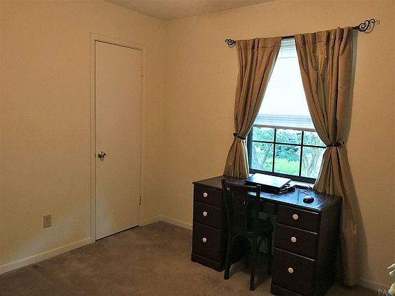 3rd image of 7555 Sandy Creek Dr