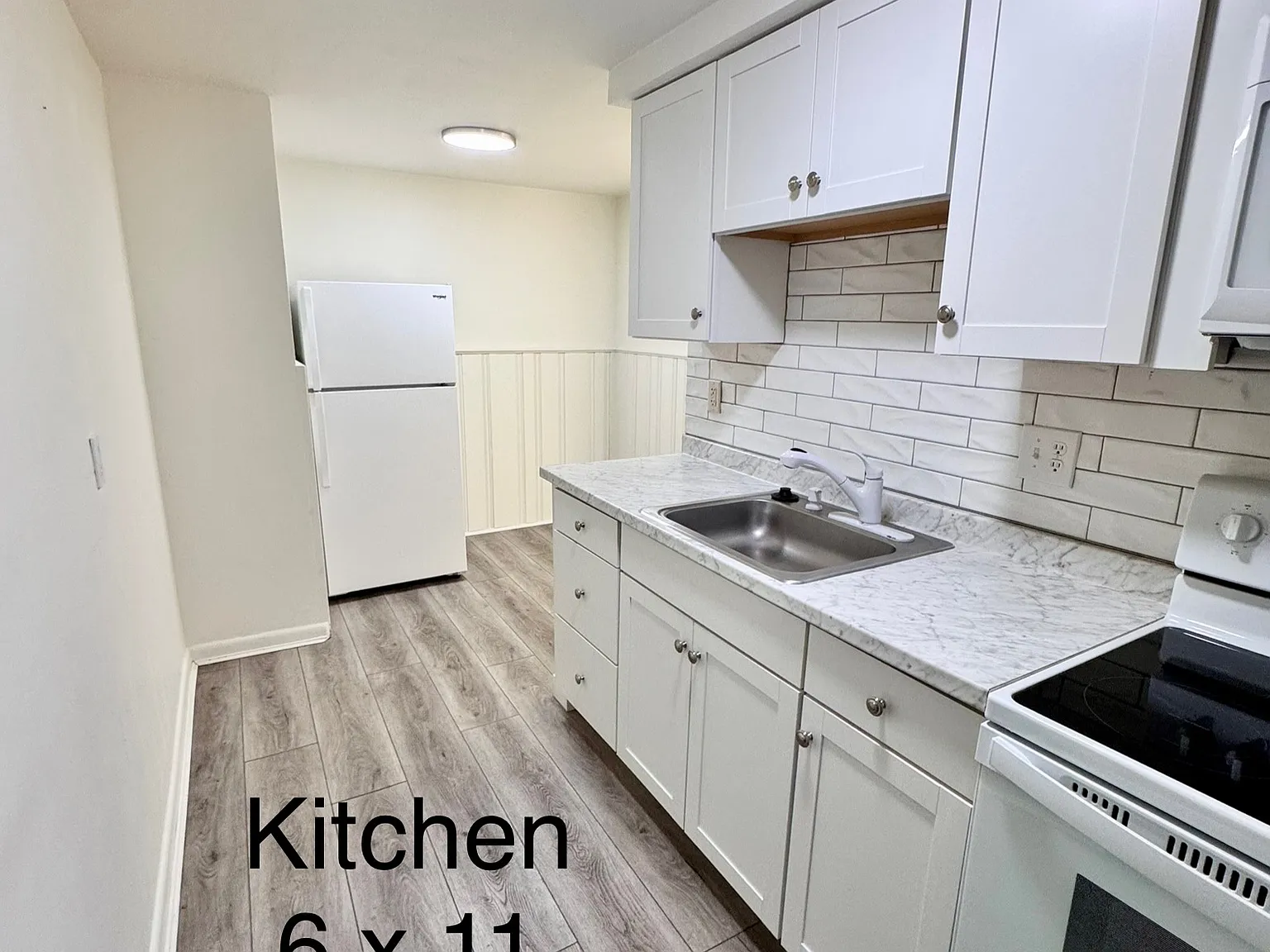 Studio, 325 sqft, $895 — Photo 3