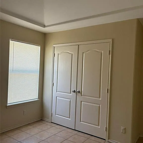 1901 W Western Dr #2 — Photo 4