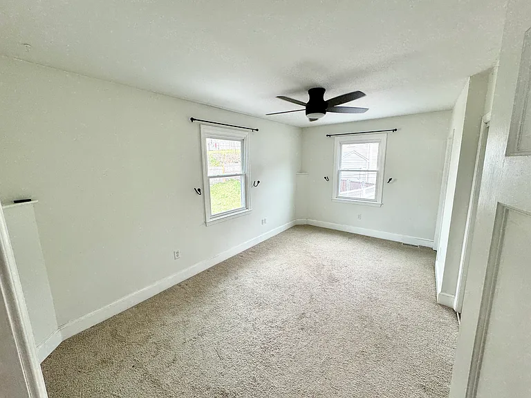 19 Alpine Rd — Photo 8