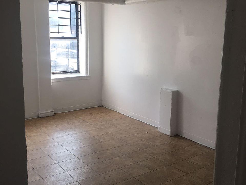 2nd image of 674 E 233rd St