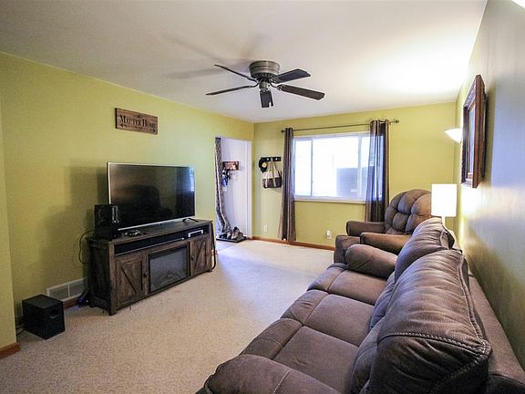 3rd image of 1116 Lucharles Ave