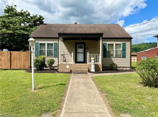 923 2nd Ave, New Cumberland, WV 26047