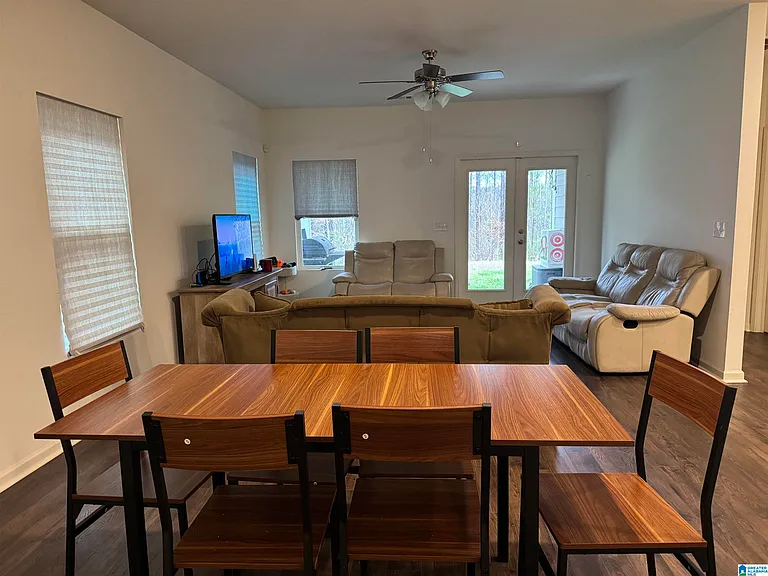 204 Chelsea Park Rd — Photo 8