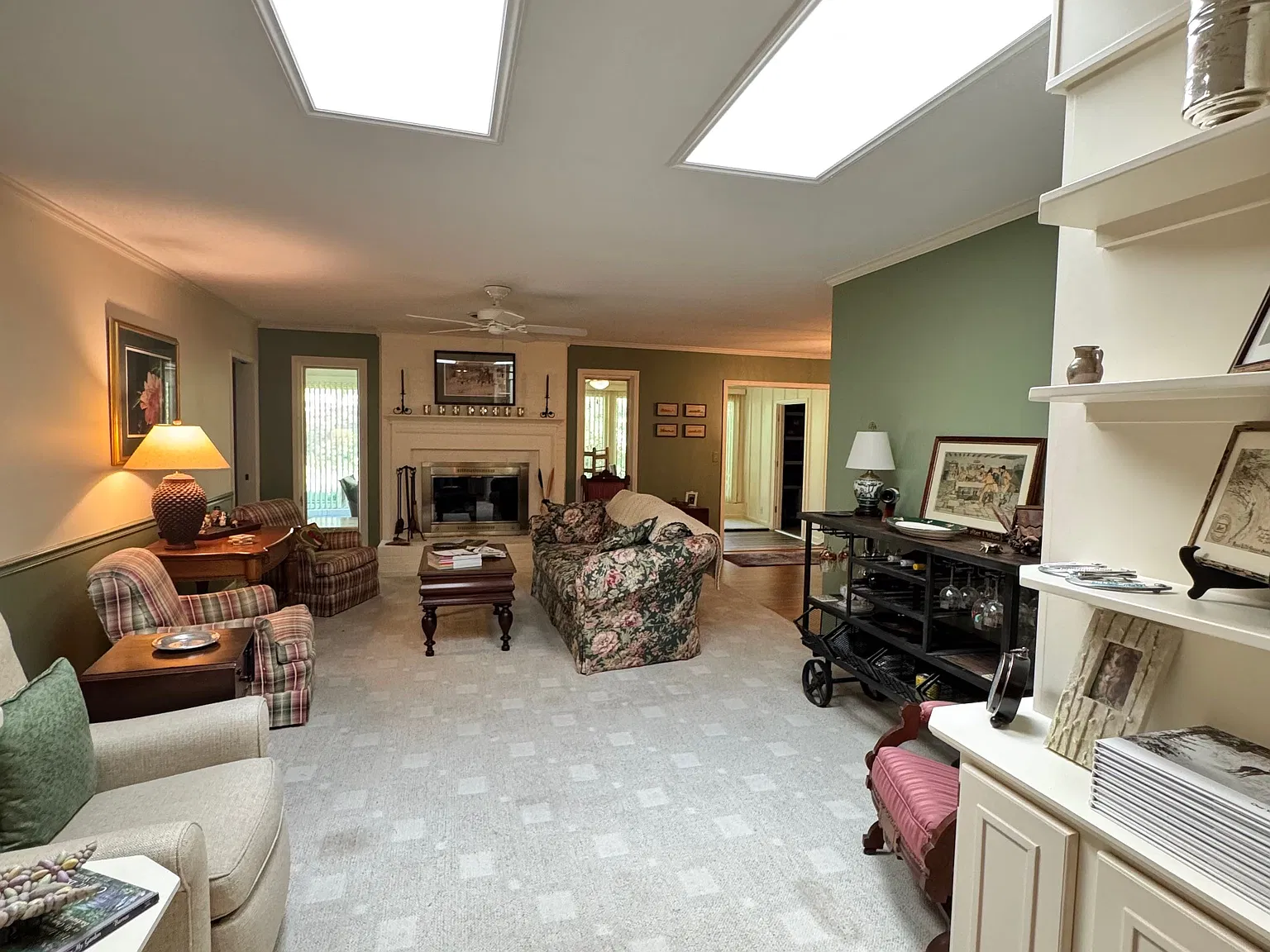 2 bed, 1600 sqft, $2,500 — Photo 4