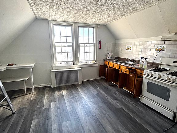 3rd image of 2510 Adam Pl APT 3