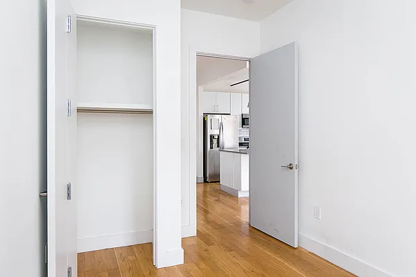 Rented by Nooklyn NYC LLC | media 32