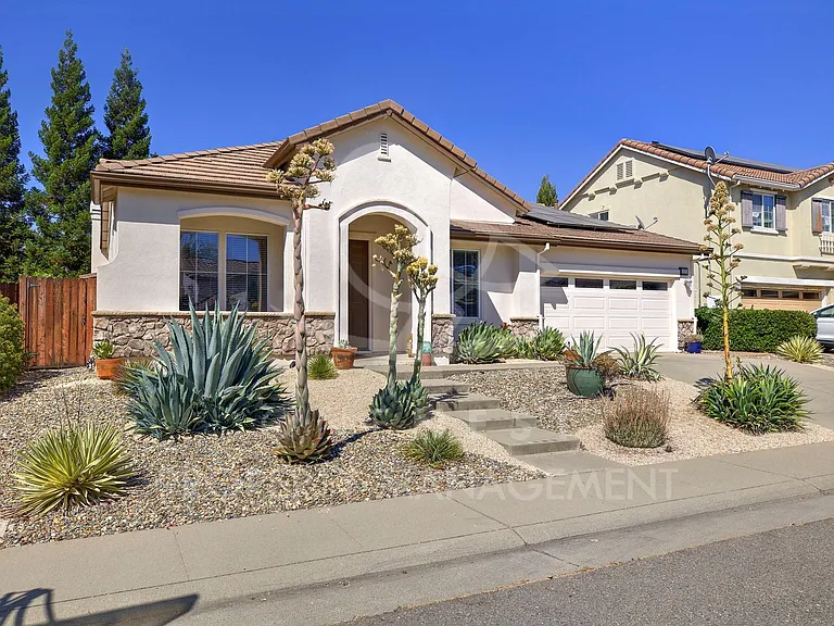 1424 Alder Creek Ct — Photo 2