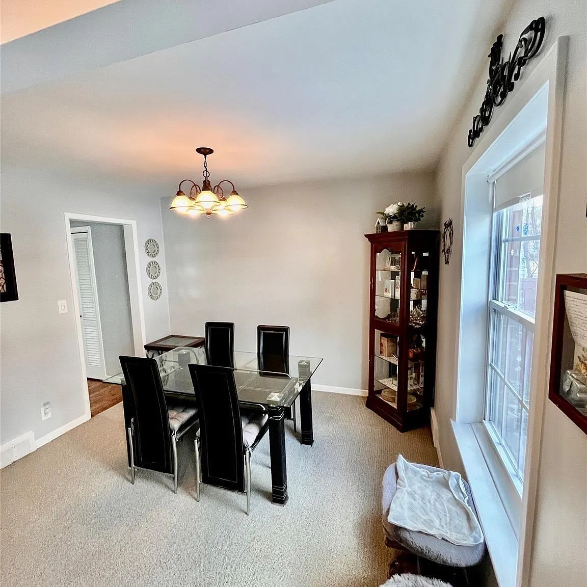2 bed, 840 sqft, $1,750 — Photo 4