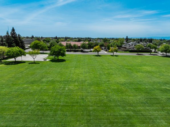 297 Pecan Dr, Ripon, CA 95366