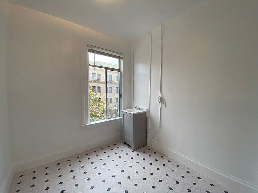 1st image of 301 Columbus Ave #21