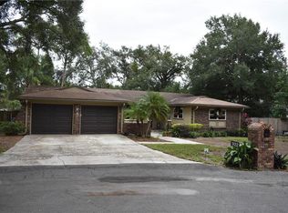 922 Woodmont Ln, Lakeland, FL 33813