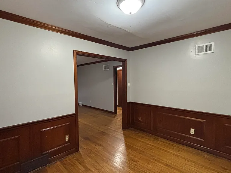 4243 Vann Ave — Photo 5