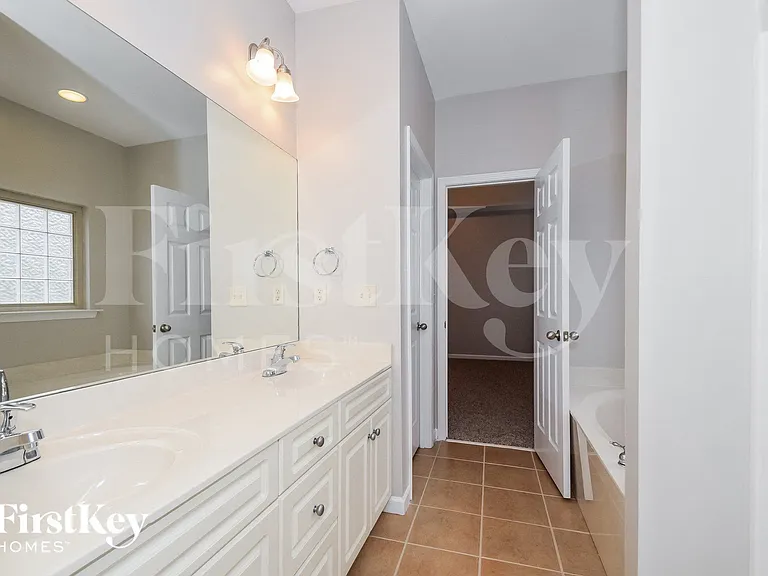 1254 Easterwood Blvd — Photo 10