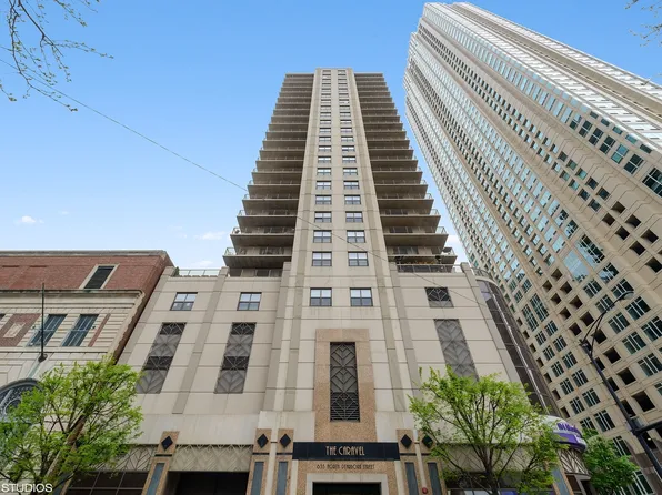 635 N Dearborn St APT 1705, Chicago, IL 60654