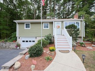 464 Coronation Dr, Franklin, MA 02038