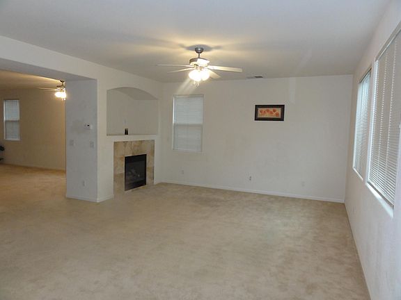 2nd image of 1504 Drummond Ln