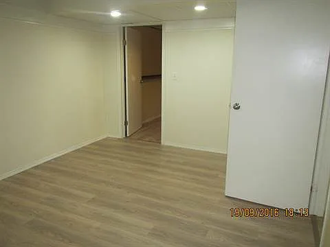 17 Melrose Cres #1A — Photo 10
