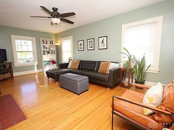3rd image of 375 E Loveland Ave