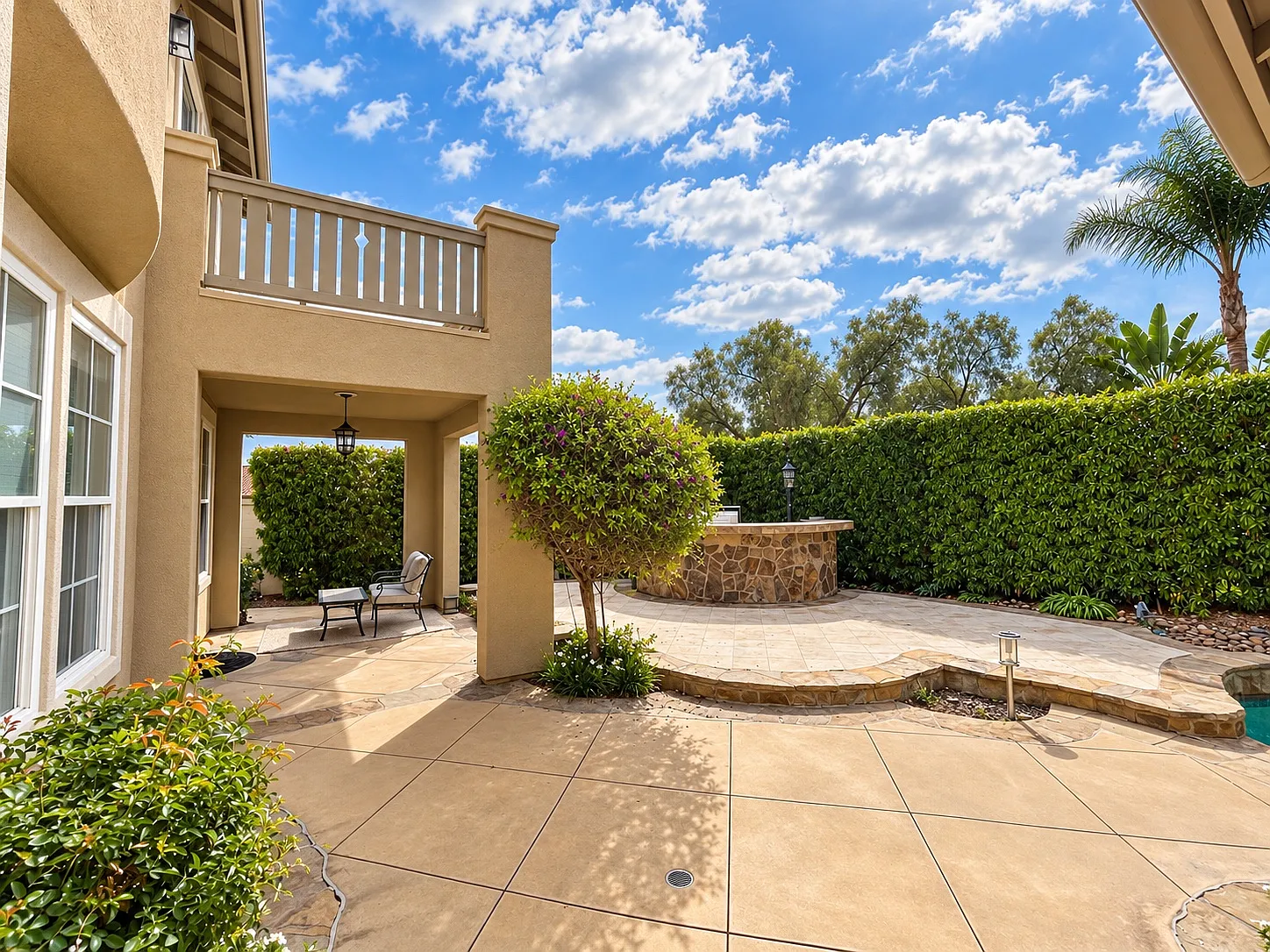 5 bed, 4333 sqft, $9,900 — Photo 4