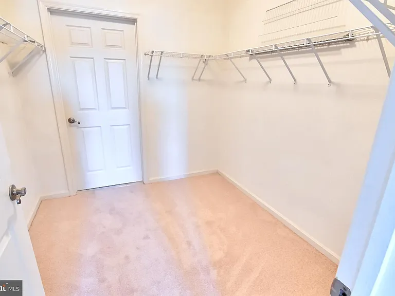 21216 McFadden Sq #108 — Photo 22