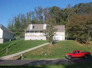 18 Woodbrook Ln, Bridgeport, WV 26330