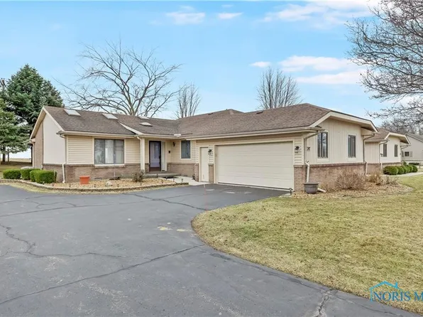 747 Fairway Ln, Wauseon, OH 43567
