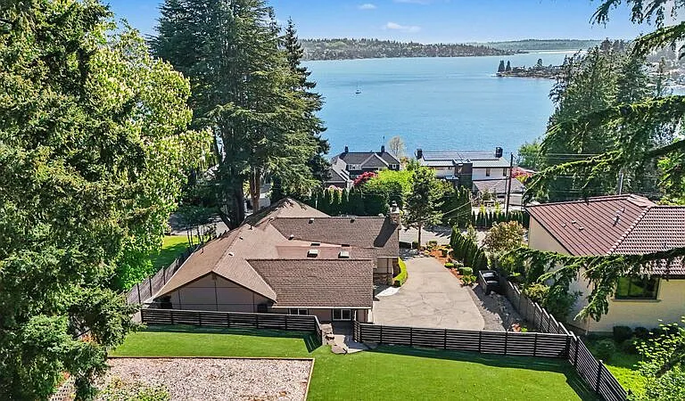 9544 Lake Washington Blvd NE — Photo 43