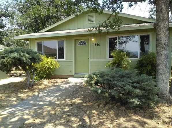 1410 Sandpiper Ct, Yreka, CA 96097